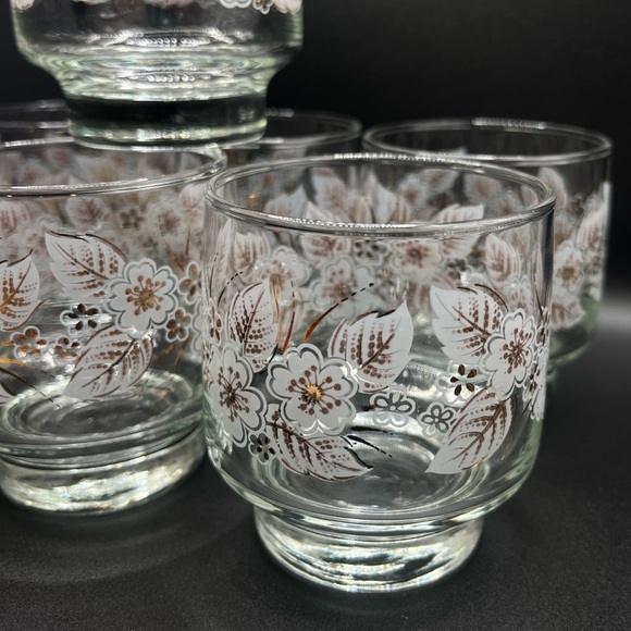 Vintage White/Gold 1950s Libbey Floral Tumblers Set of 7- Mid-Century Glassware - Picture 3 of 9